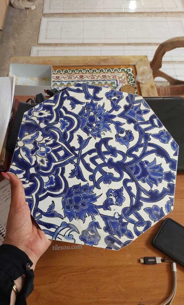 کاشی نفیس لاجوردی